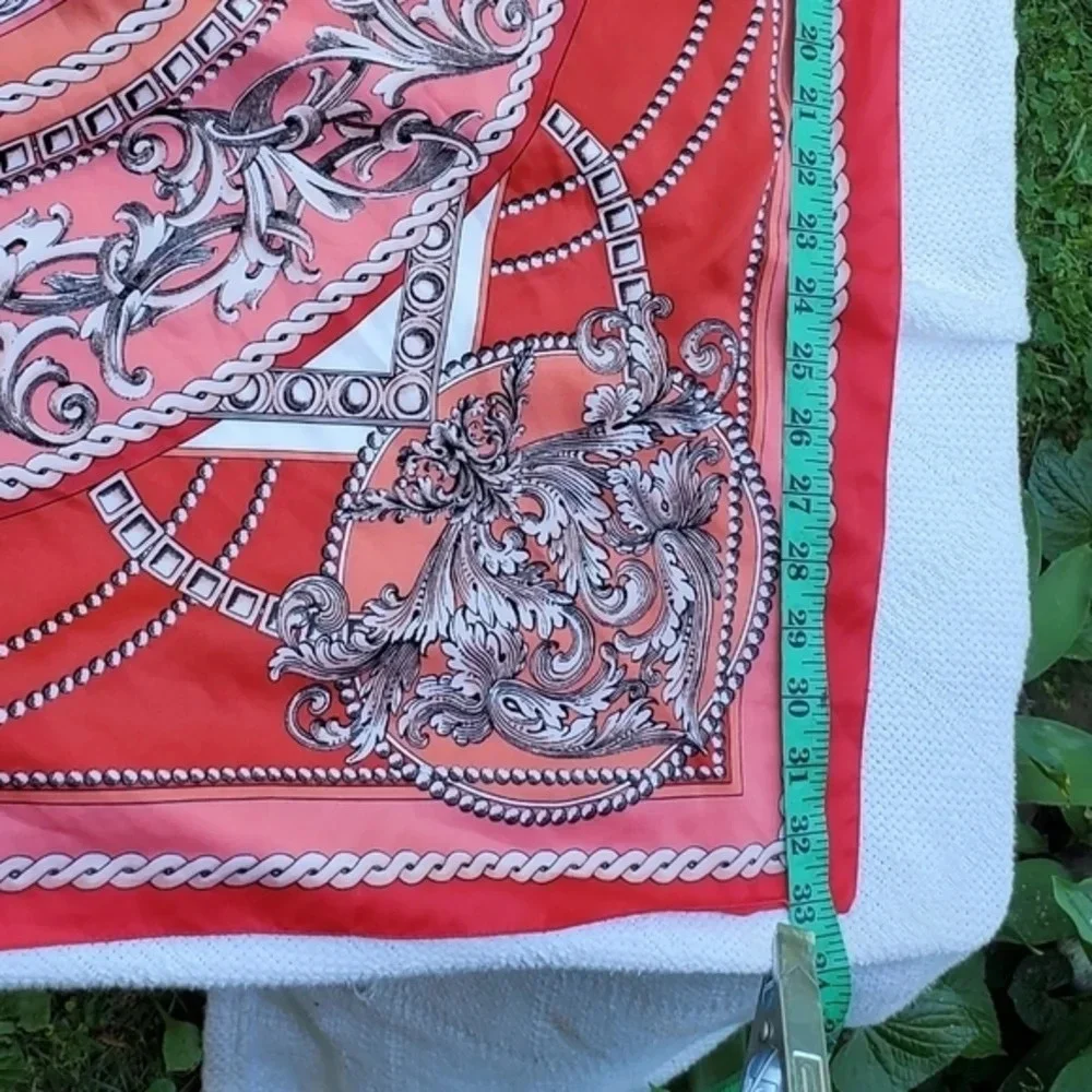 Ginormous Victorian style‎ scarf NWD